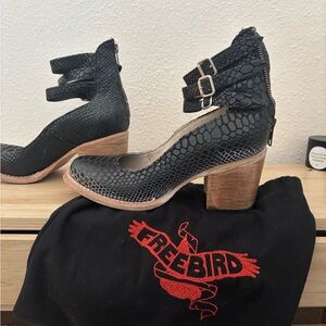 Freebird by Steven Randi Black Heels